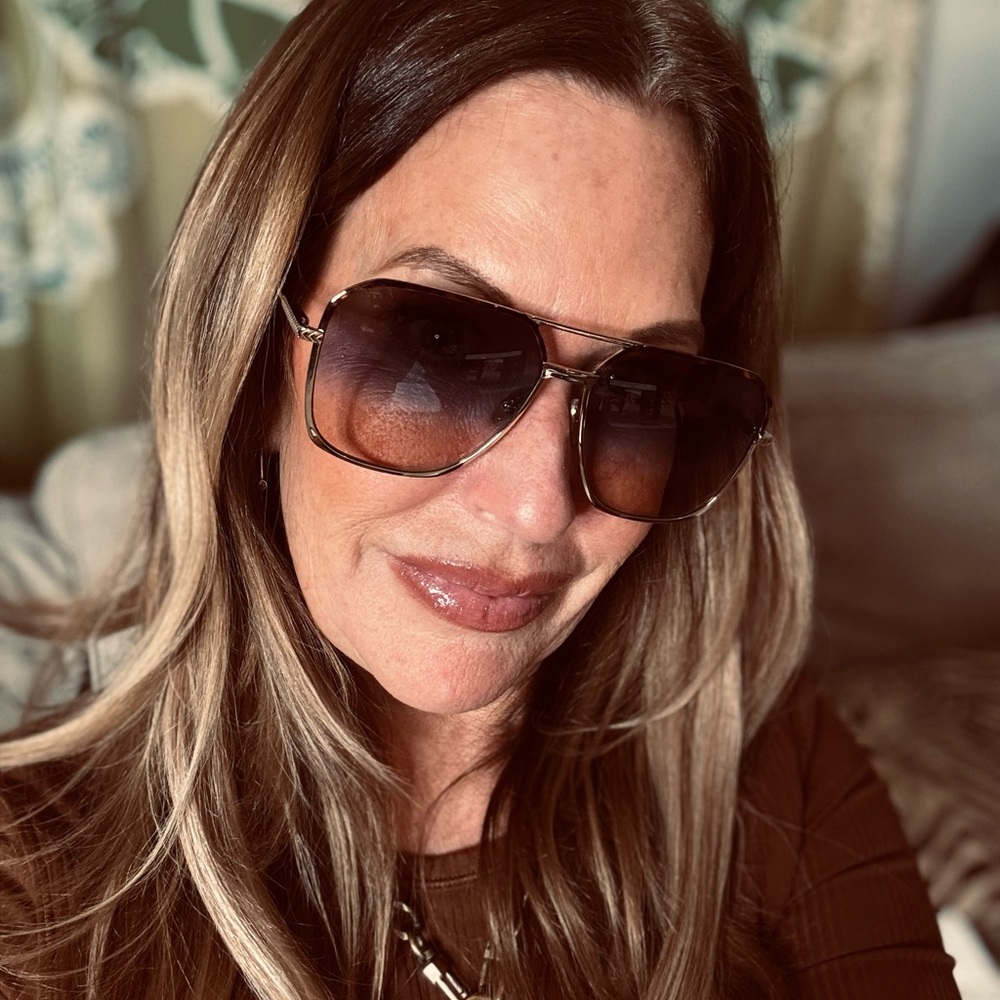 Victoria Beckham Double Bridge V-Line Navigator In Gold-Tortoise- 59mm $325 New - Picture 1 of 14